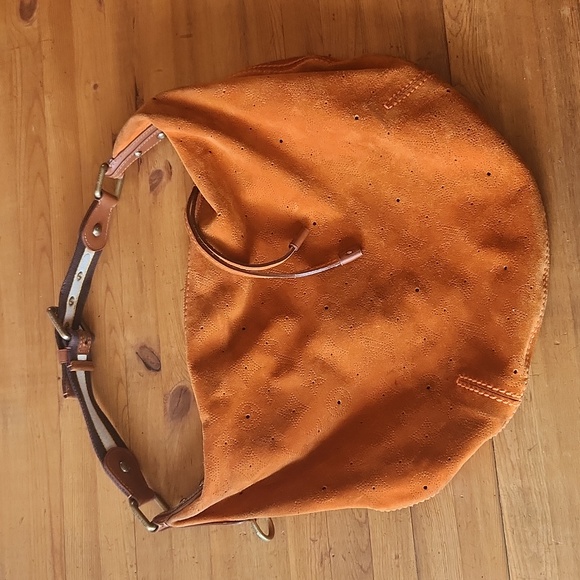 Louis Vuitton Monogram Onatah PM Orange Mahina Suede 13.5x8x5.25 EUC - Picture 2 of 9